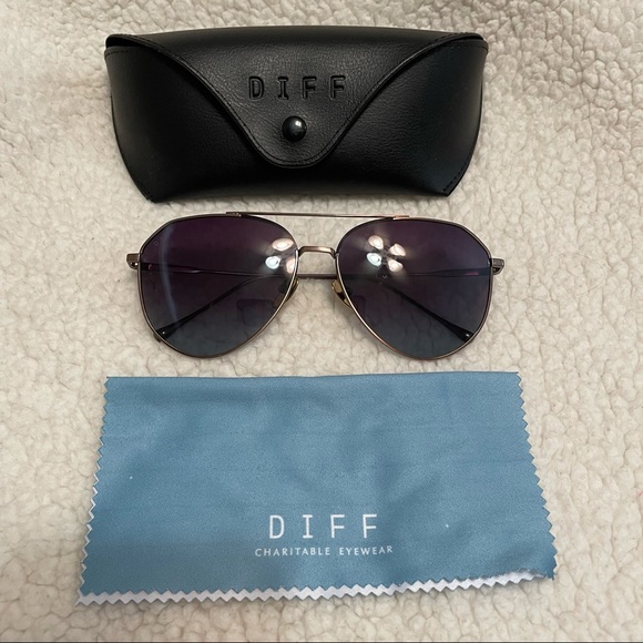 Diff Aviator Sunglasses main image 4